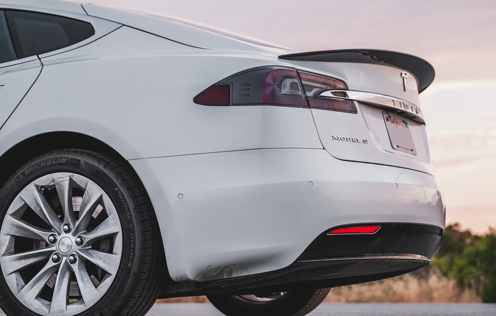 Tesla Model S Carbon Fiber High Performance Rear Spoiler - Image 2
