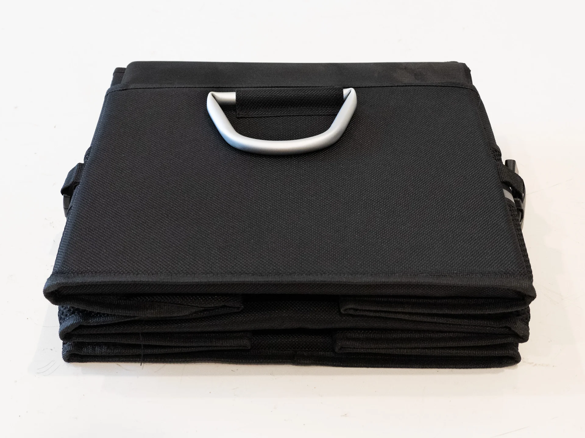 Tesla Model Y Juniper Essentials Travel Pack - Image 4