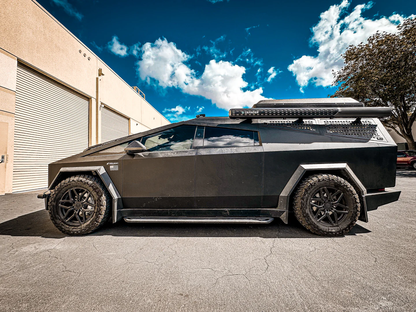 Tesla Cybertruck 270-Degree Free Standing Awning for Camping - Image 7