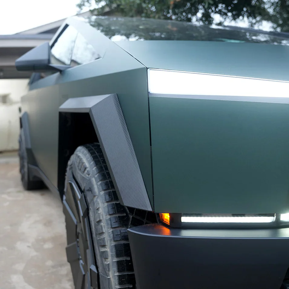 Tesla Cybertruck Fender Flare Wrap