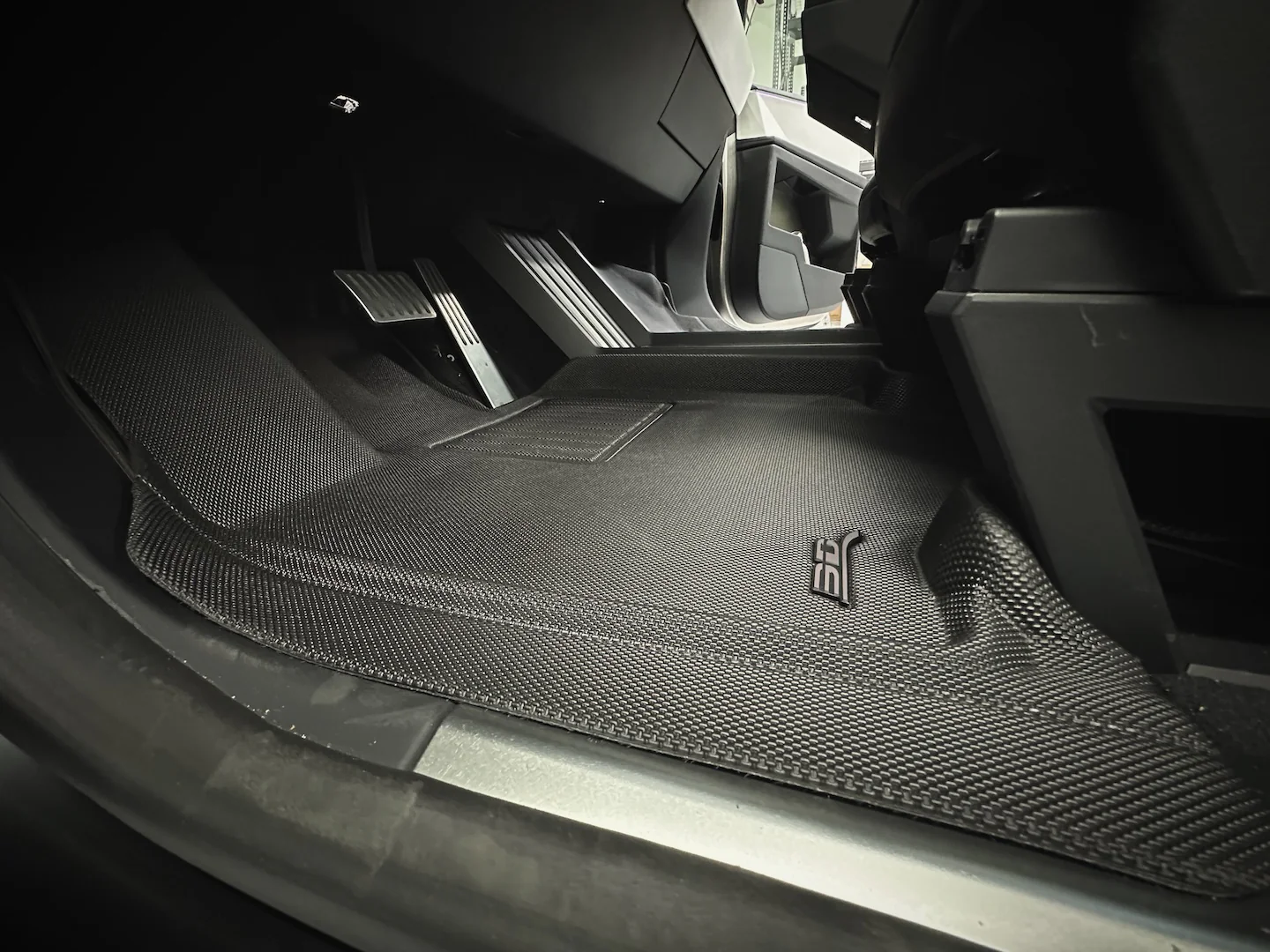 Tesla Cybertruck All-Weather Floor Mats and Liners by 3D MAXpider - Image 2