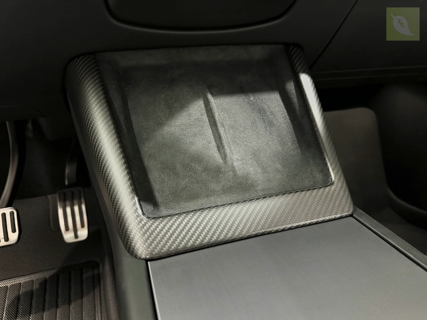 Tesla Model Y Wireless Charging Pad Carbon Fiber Trim