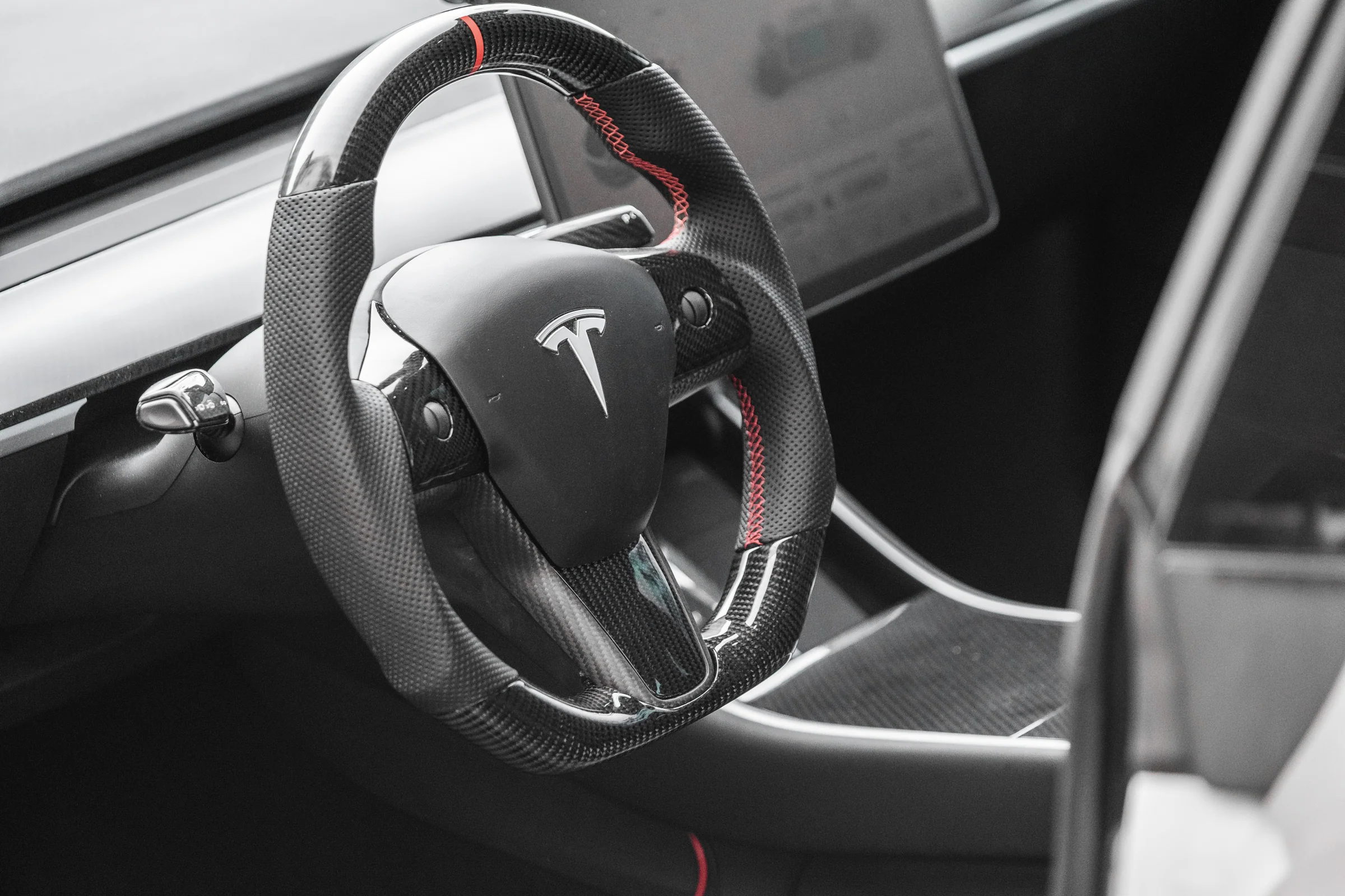 Tesla Model 3 & Y Genuine Carbon Fiber Steering Wheel - Image 9