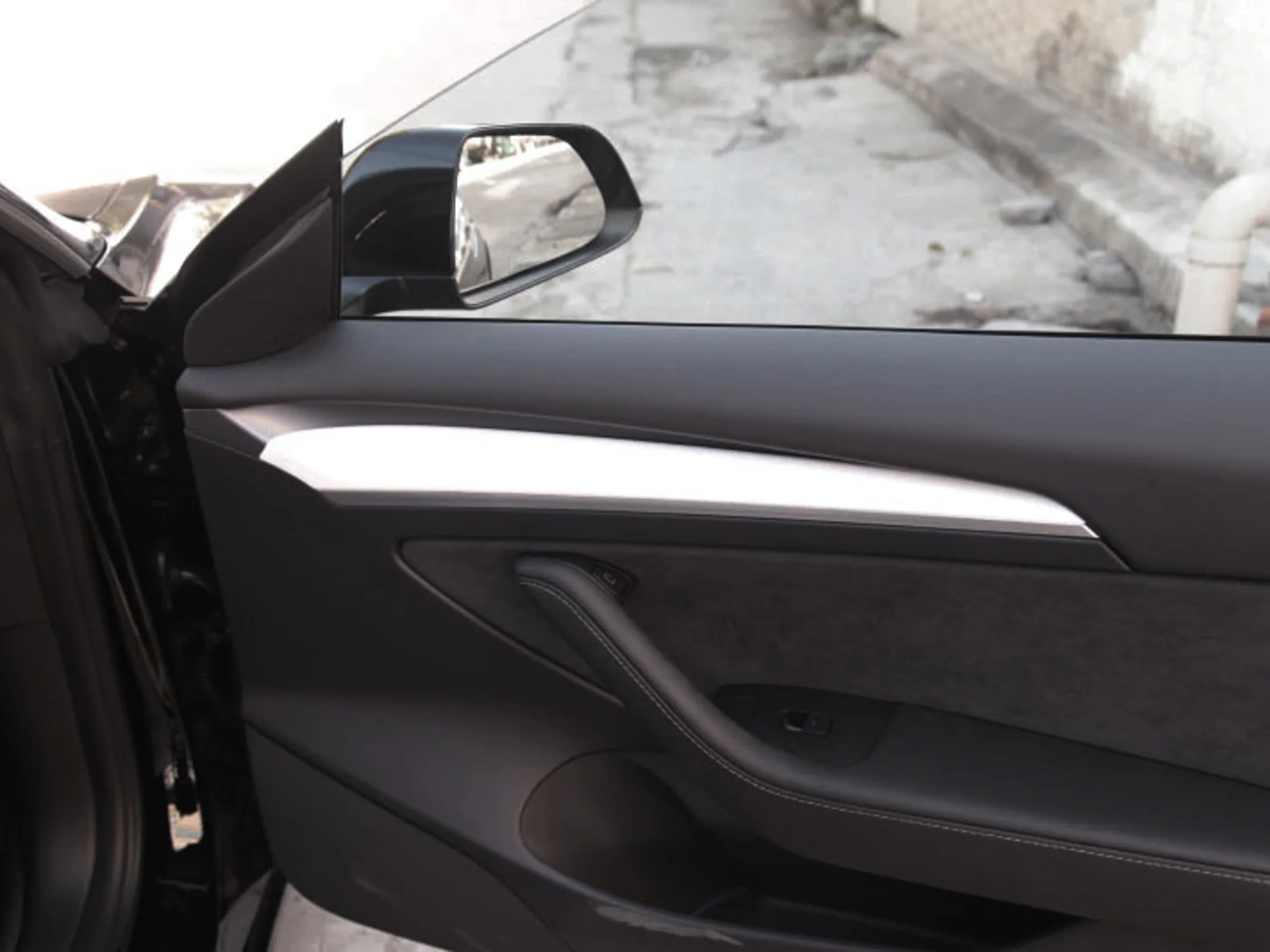 Tesla Model 3 & Y Door Panel Trim Vinyl Wrap - Image 3
