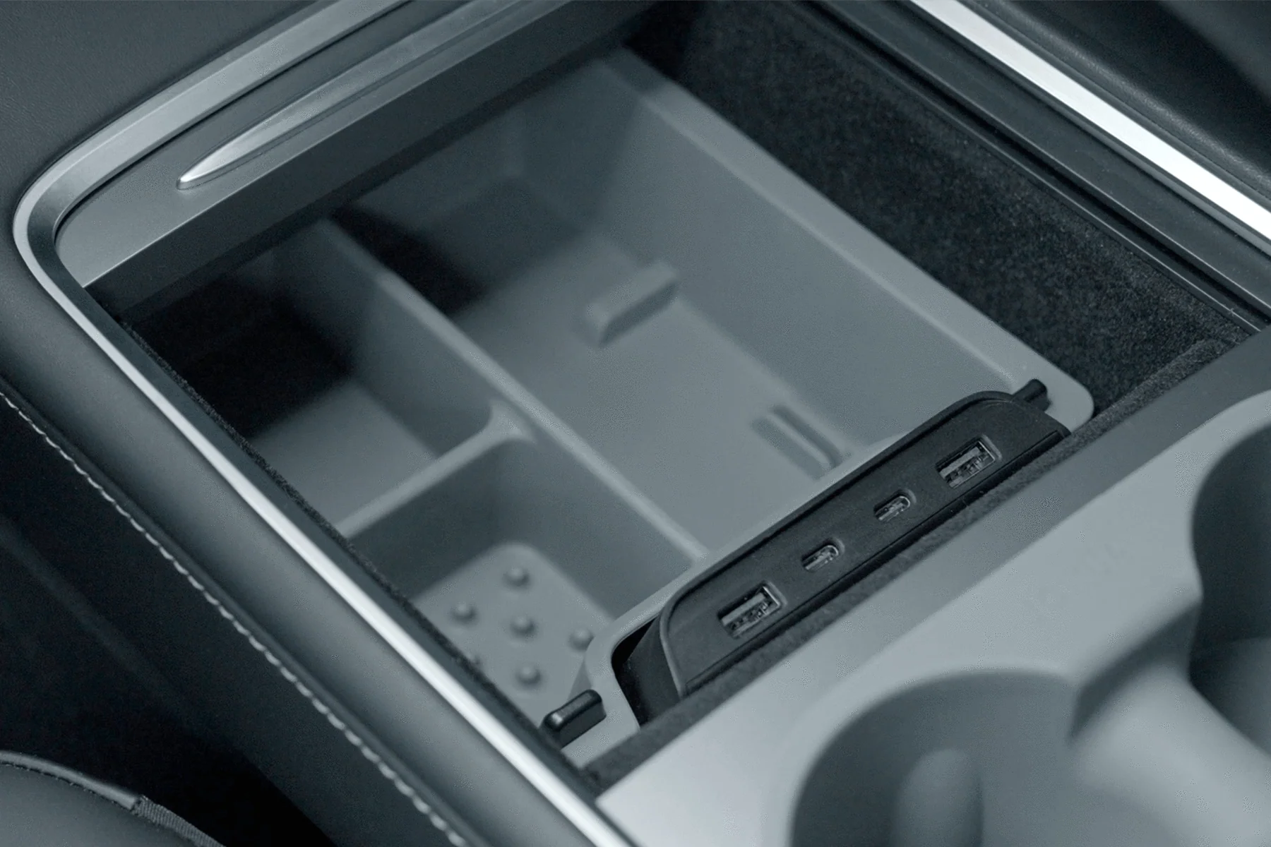 Tesla Model Y & 3 USB Hub with LED (2023-2022) - Image 6