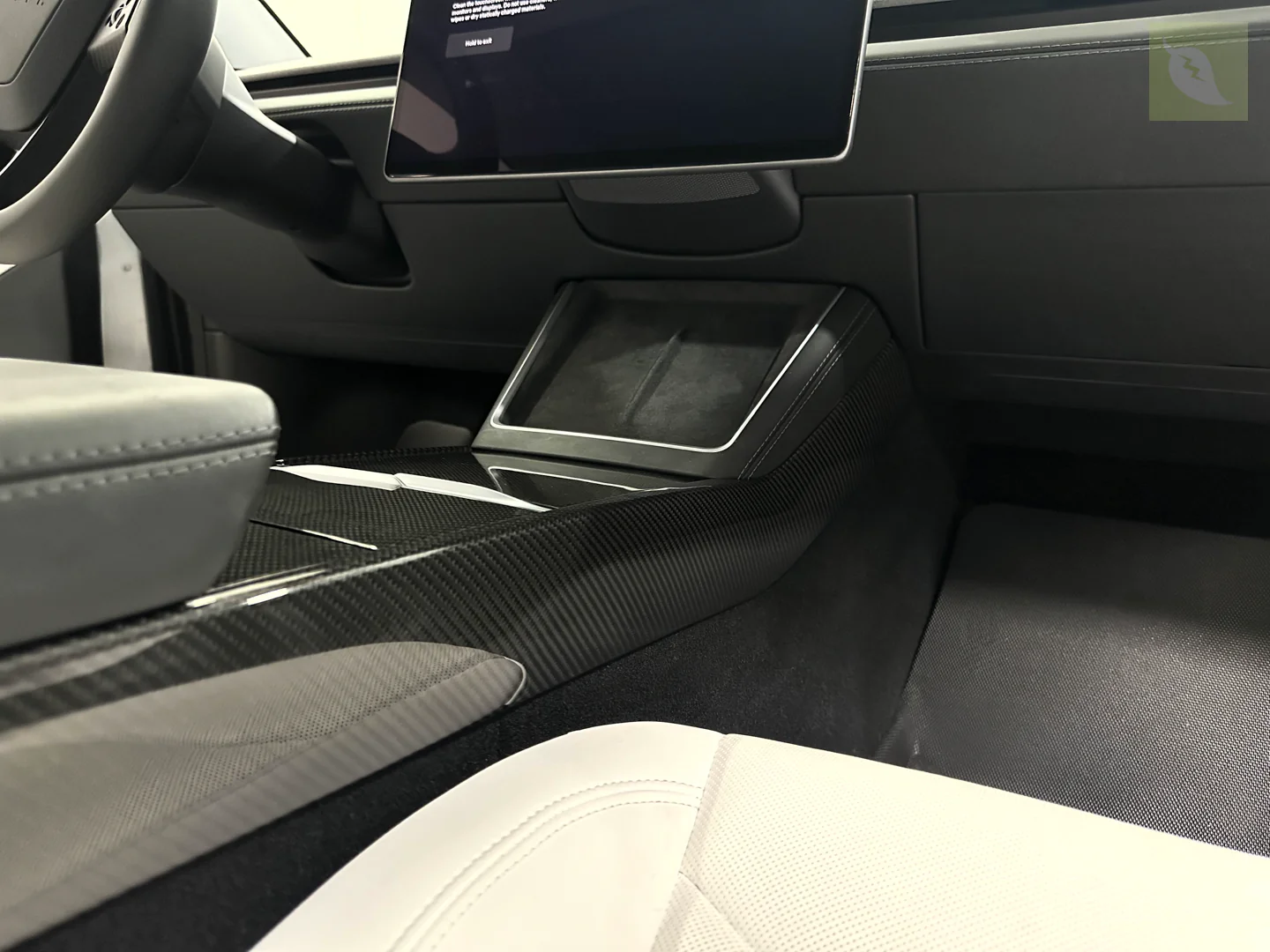 Tesla Model Y Carbon Fiber Side Panel Overlay (2pcs) - Image 2