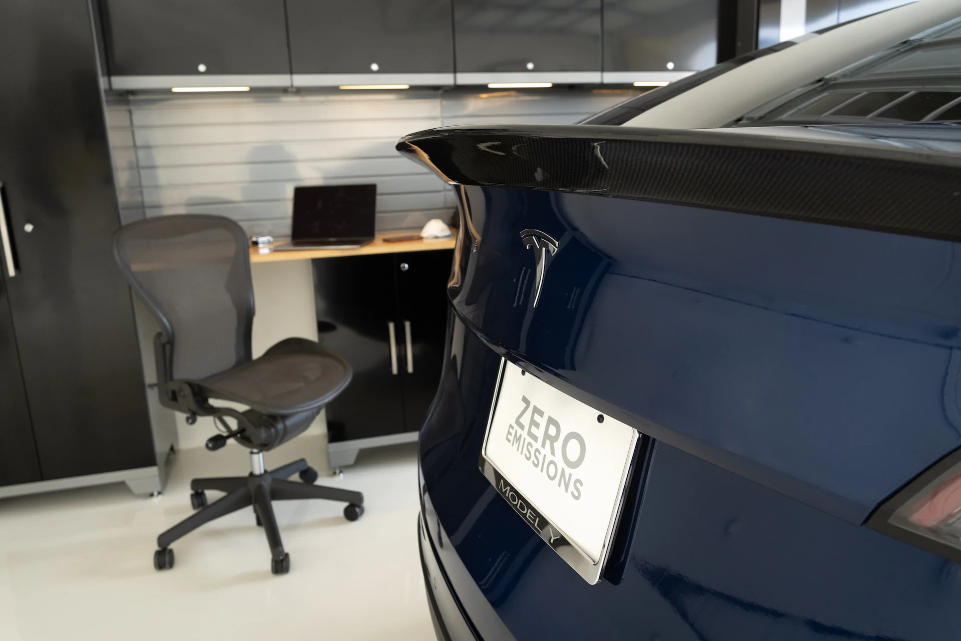 Tesla Model Y Carbon Fiber Performance Rear Spoiler - Image 15