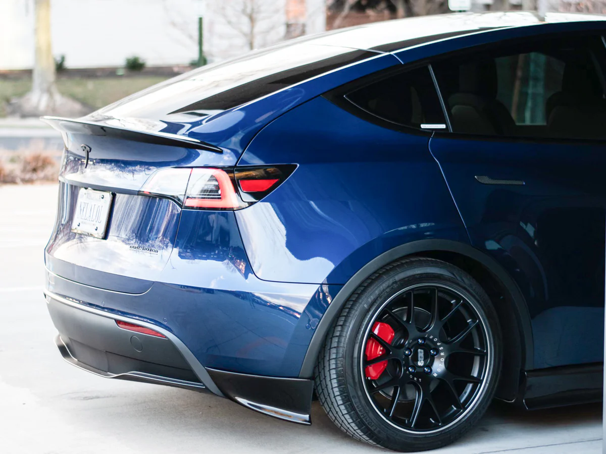 Tesla Model Y Carbon Fiber Side Skirt Extension - Image 11