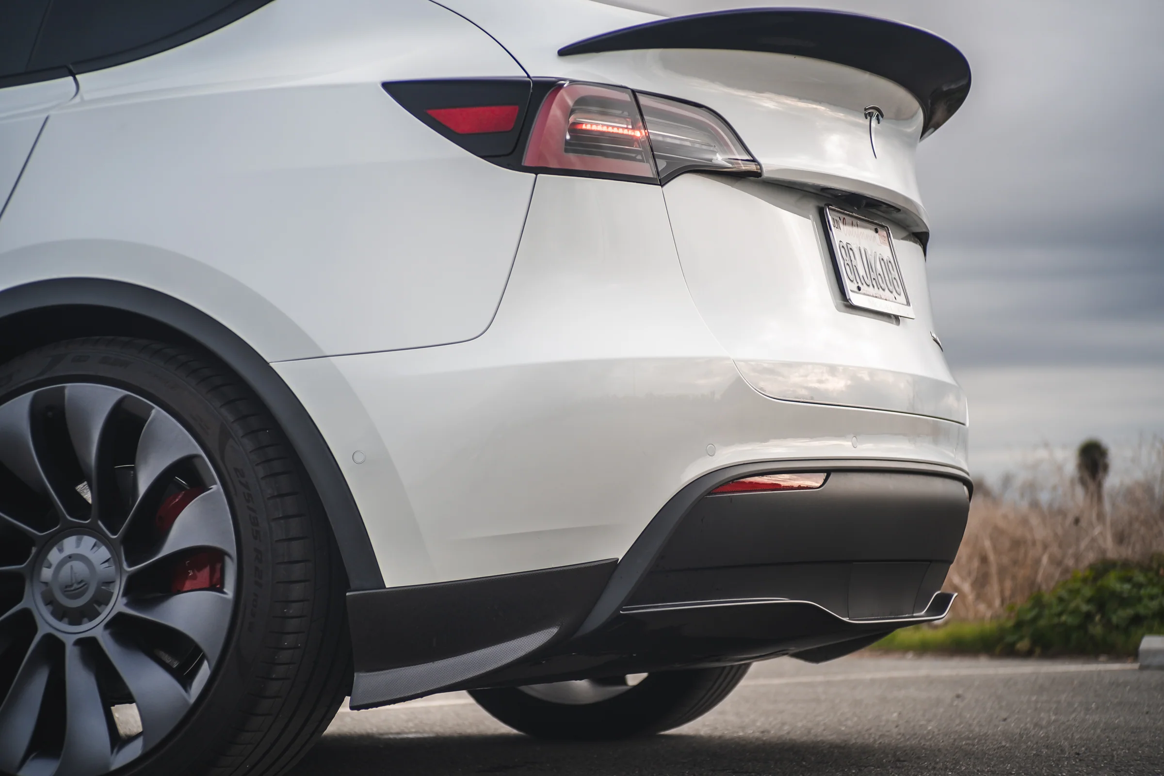 Tesla Model Y Carbon Fiber Side Skirt Extension - Image 2