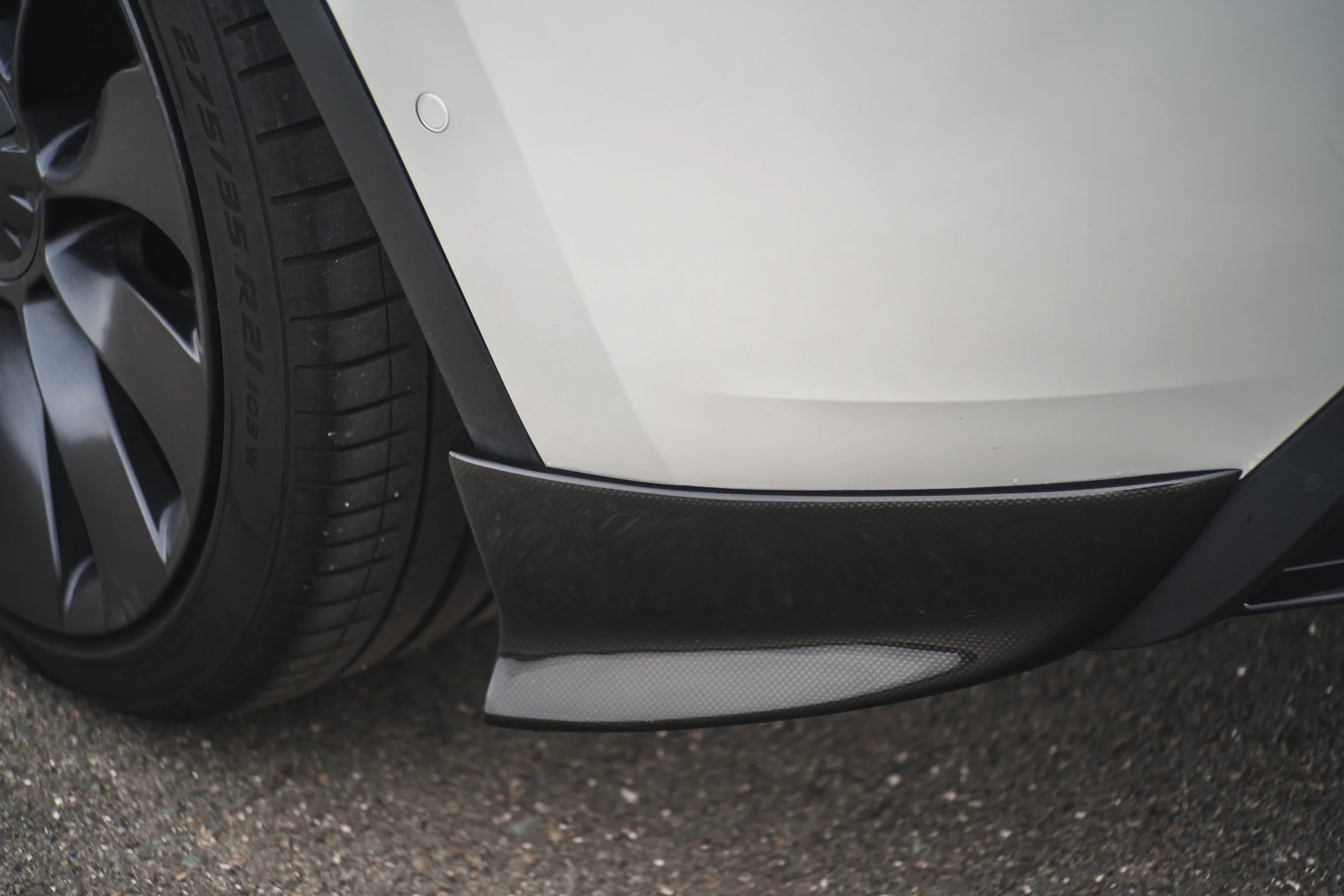 Tesla Model Y Carbon Fiber Side Skirt Extension - Image 3