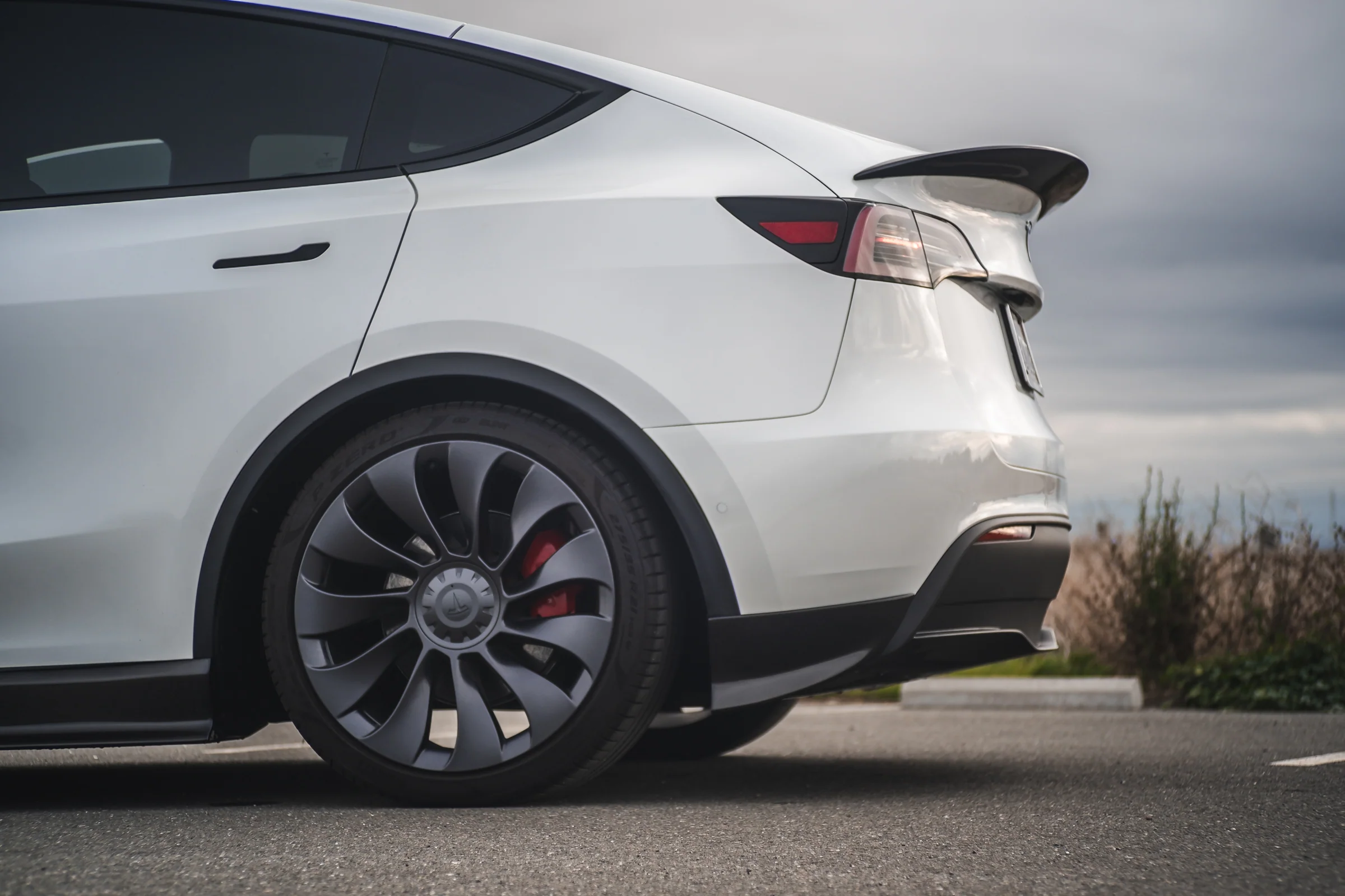 Tesla Model Y Carbon Fiber Side Skirt Extension - Image 6