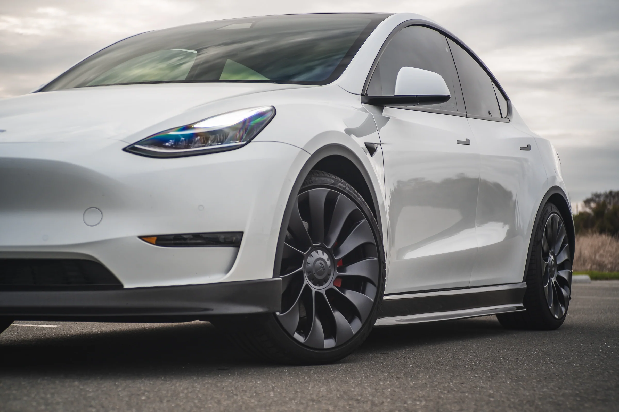 Tesla Model Y Carbon Fiber Side Skirts - Image 6