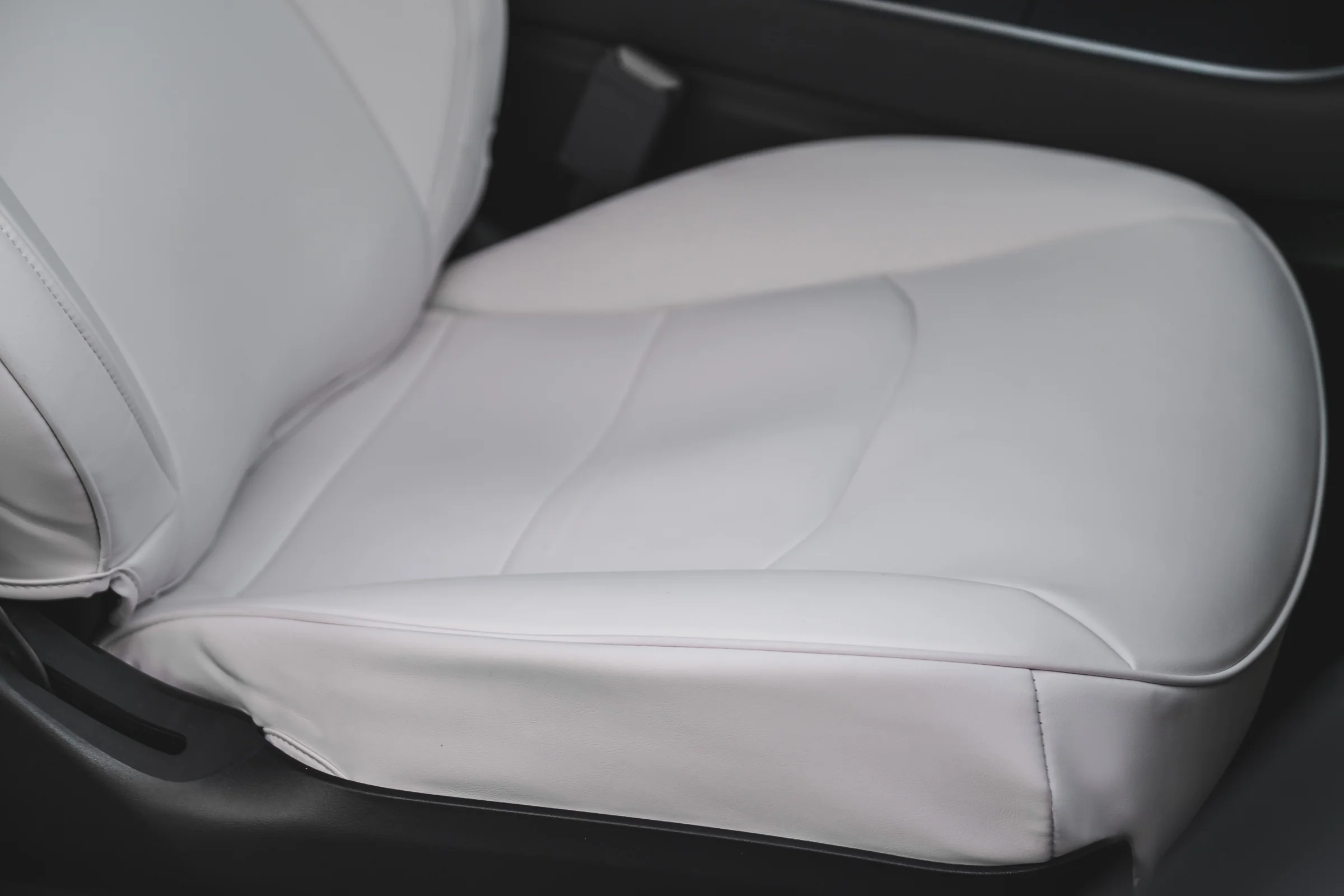 Tesla Model Y "Vegan" Leather Seat Covers - Image 4