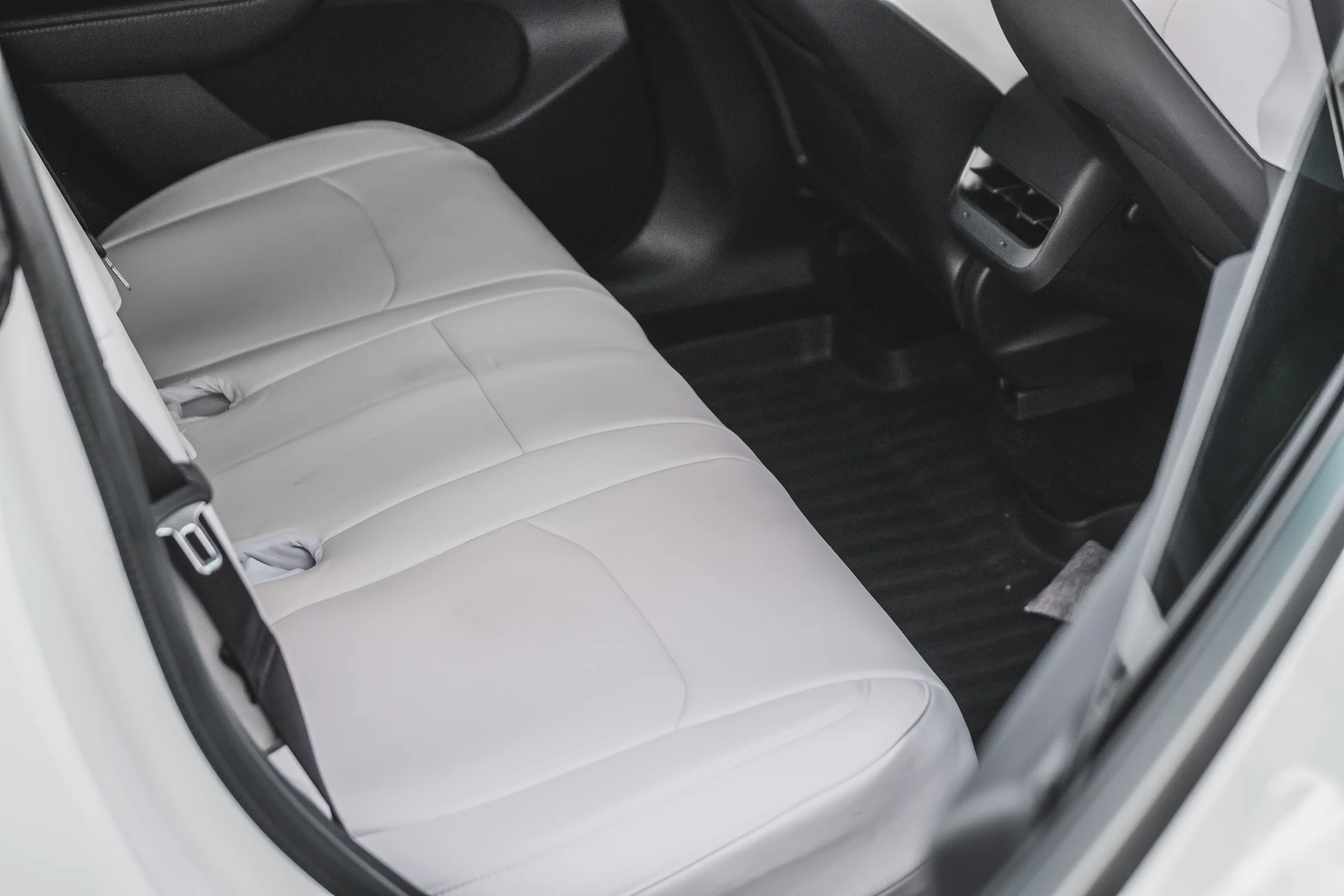 Tesla Model Y "Vegan" Leather Seat Covers - Image 6